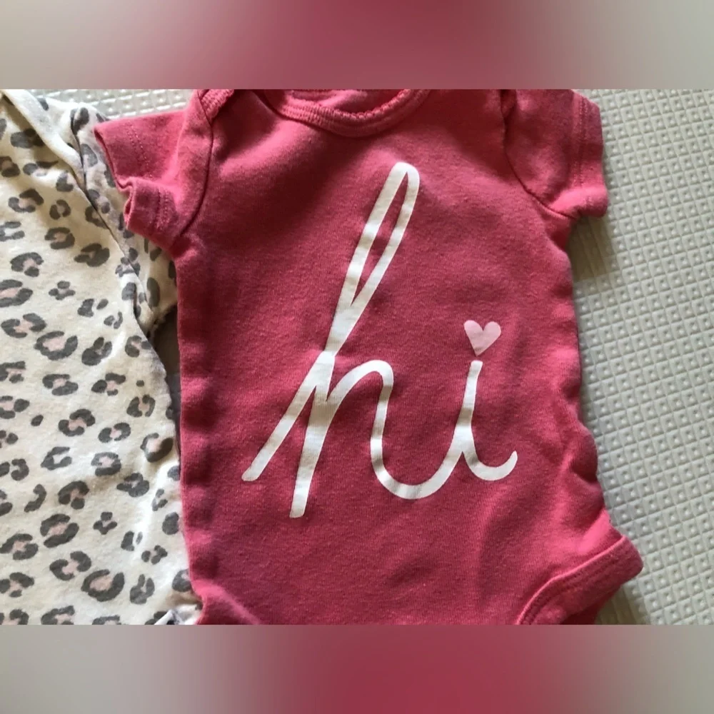 Gerber|Baby girl bundle lot,short sleeve bodysuits•Leopard & Cutie lettering••